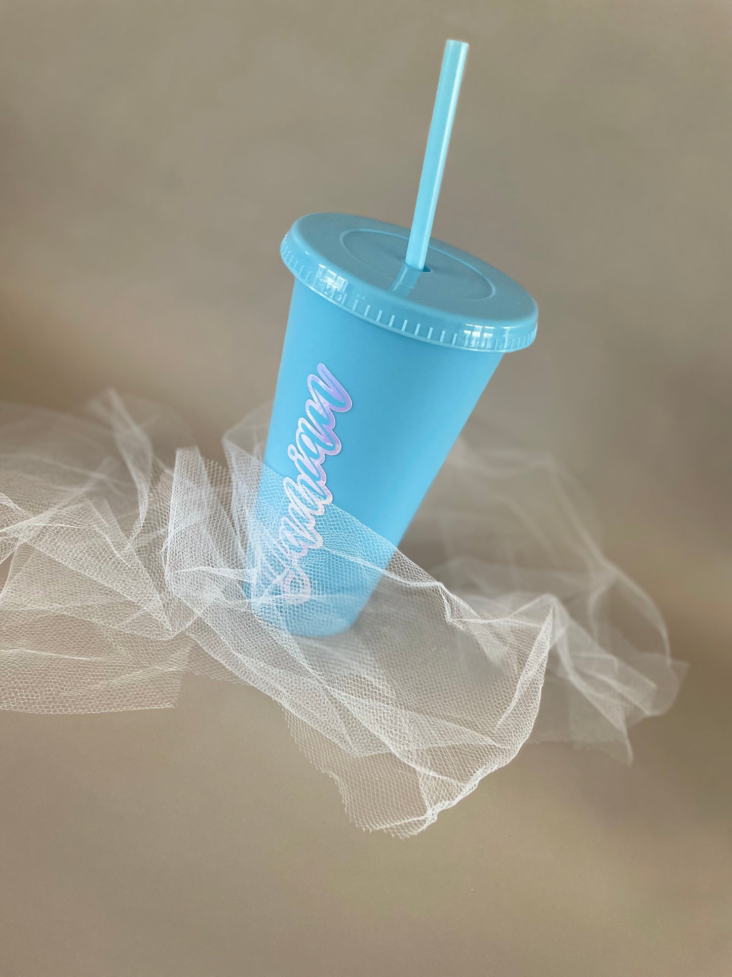 Plastmugg med sugrör