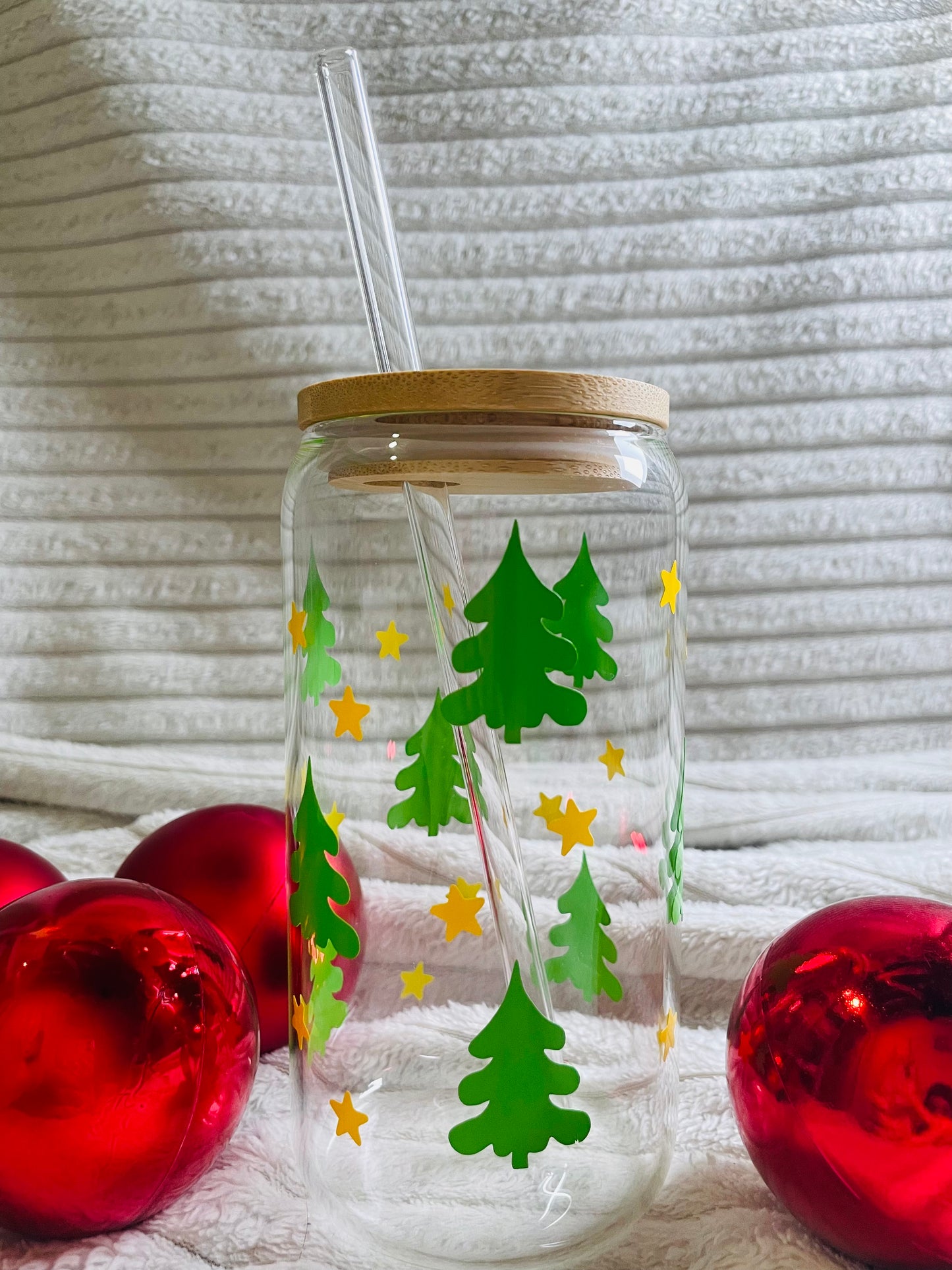 Glas med lock och sugrör